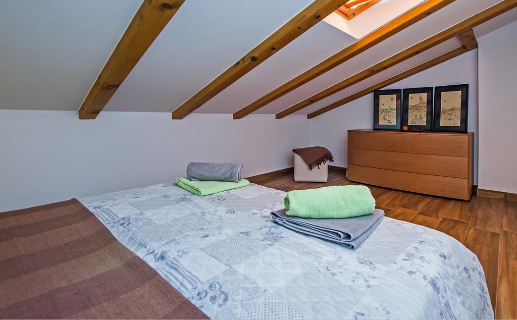 Apartment The Loft โรวีน ภายนอก รูปภาพ