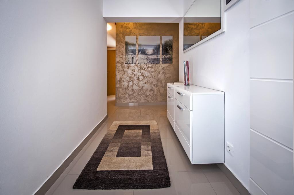 Apartment The Loft โรวีน ภายนอก รูปภาพ