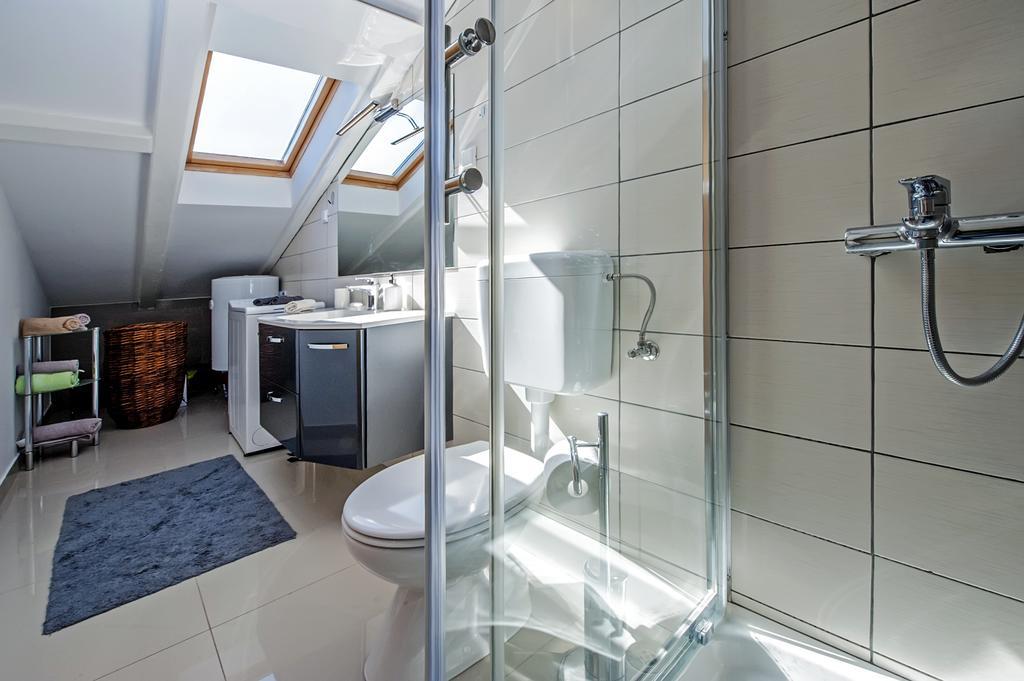 Apartment The Loft โรวีน ภายนอก รูปภาพ